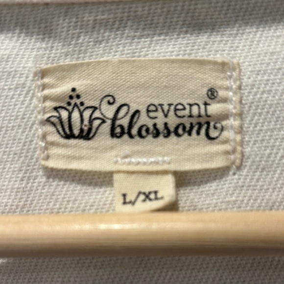 Jean Jacket L/XL Handcrafted with Wifey Emblem. - Picture 7 of 8